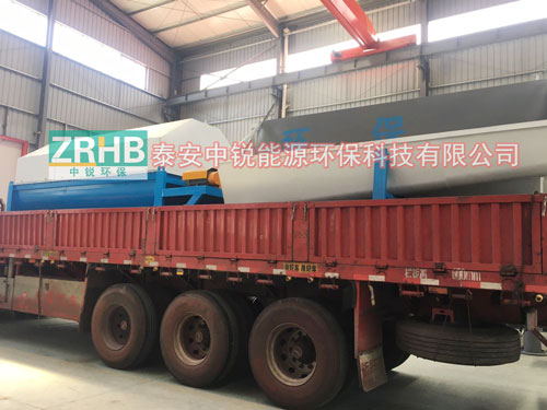 滾筒砂石分離機(jī)生產(chǎn)完畢，裝車發(fā)往河北秦皇島